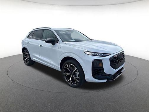 Glacier White 2026 Audi Q3 S line