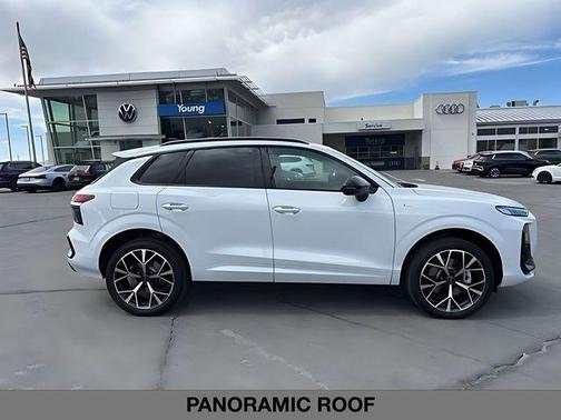 Glacier White 2026 Audi Q3 S line