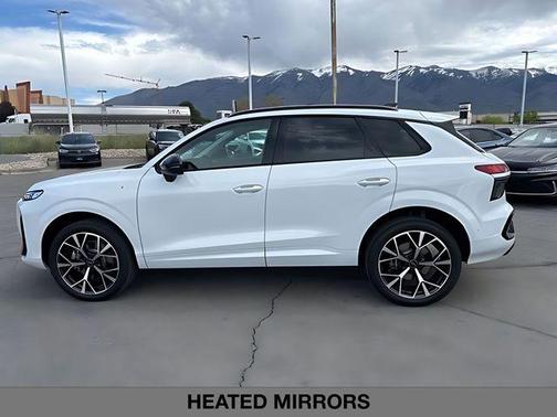 Glacier White 2026 Audi Q3 S line