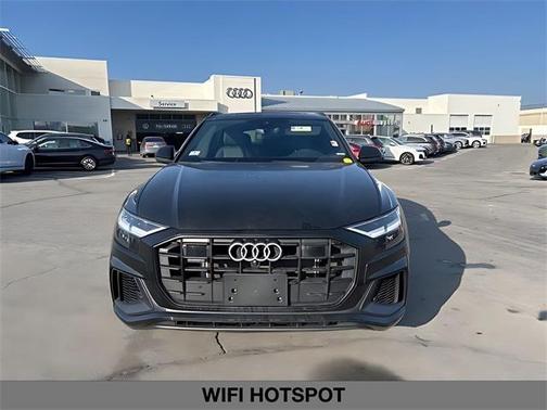 2022 Audi Q8 55 Premium Plus