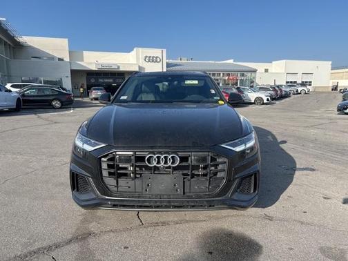 2022 Audi Q8 55 Premium Plus