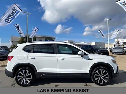 2023 Volkswagen Taos 1.5T SE