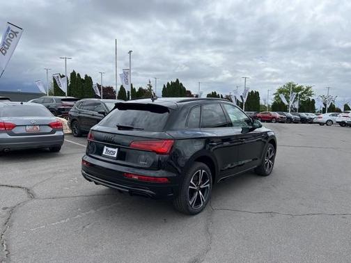 2025 Audi Q5 45 S line quattro Premium