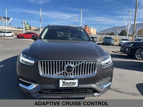2024 Volvo XC90 B5 Plus Bright Theme