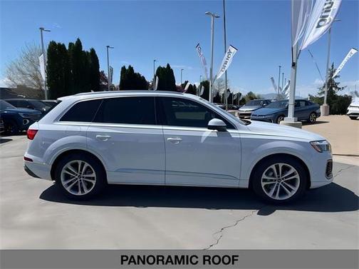 2025 Audi Q7 55 Prestige
