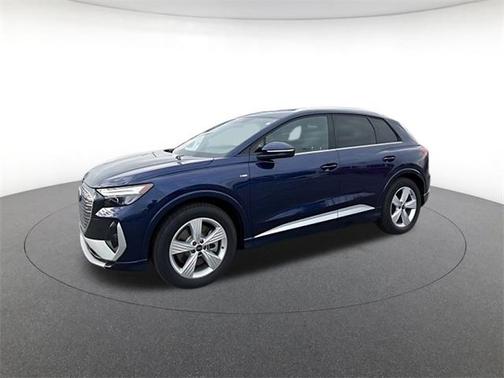 2026 Audi Q4 e-tron 55 quattro Premium