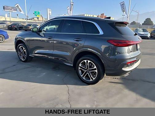 Tambora Gray Metallic 2025 Audi Q5 2.0T quattro Premium