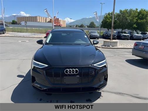 2022 Audi e-tron Premium