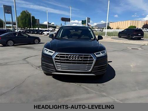 Mythos Black Metallic 2018 Audi Q5 2.0T Premium Plus