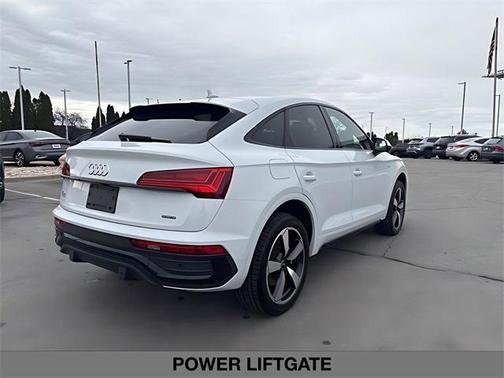 2022 Audi Q5 45 S line quattro Premium