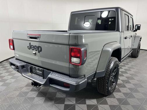 2022 Jeep Gladiator Sport S
