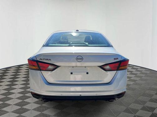 2025 Nissan Altima SR FWD