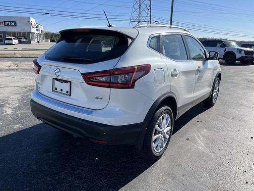 2021 Nissan Rogue Sport SV