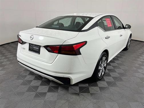 2025 Nissan Altima S FWD