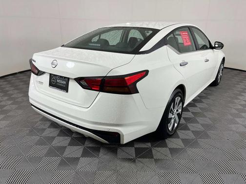 2025 Nissan Altima S FWD
