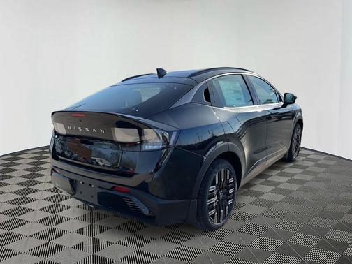 2026 Nissan Leaf PLATINUM+