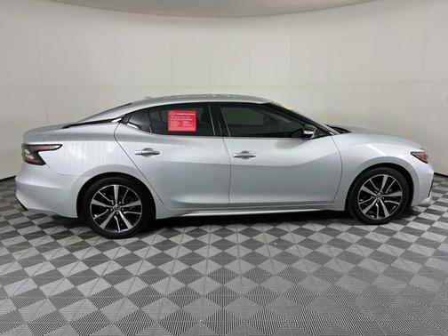 2022 Nissan Maxima SV Xtronic CVT