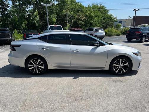2022 Nissan Maxima SV Xtronic CVT