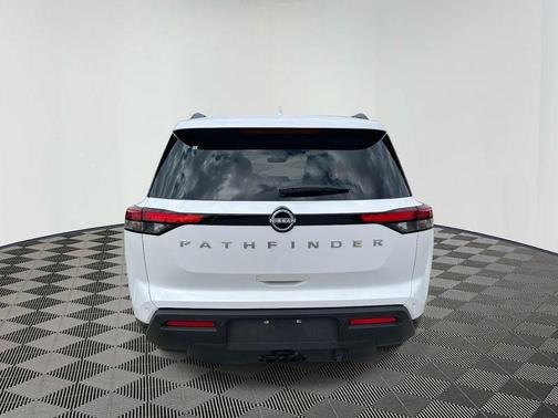 2025 Nissan Pathfinder SV FWD