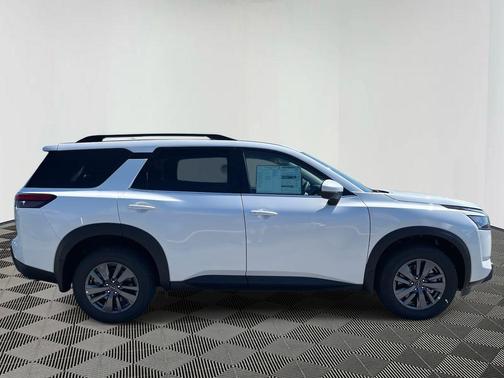2025 Nissan Pathfinder SV 4WD
