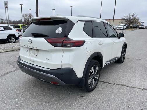 2022 Nissan Rogue SL
