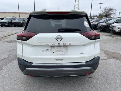 2022 Nissan Rogue SL