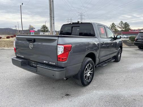 2024 Nissan Titan SV