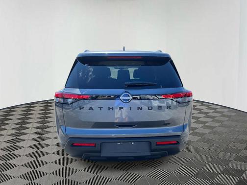 2025 Nissan Pathfinder SV 4WD