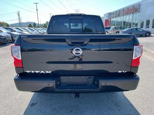 2017 Nissan Titan SV