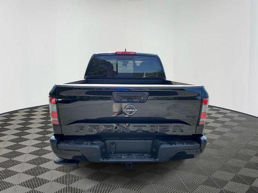 Super Black 2026 Nissan Frontier SV