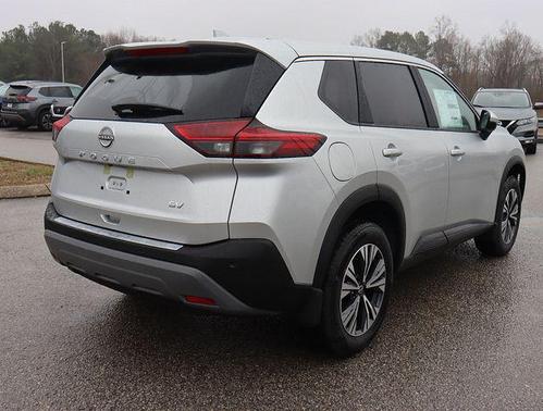 Brilliant Silver Metallic 2023 Nissan Rogue SV