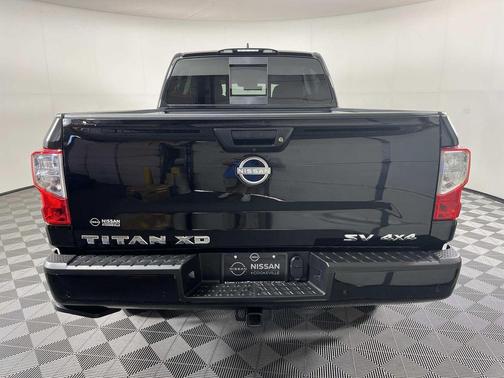 2024 Nissan Titan XD SV