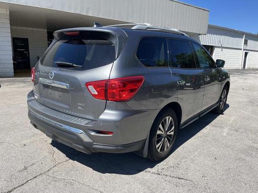 Gun Metallic 2020 Nissan Pathfinder SL 4WD