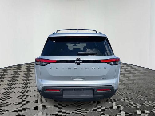 2025 Nissan Pathfinder SV 4WD