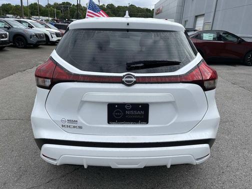 Fresh Powder 2024 Nissan Kicks S