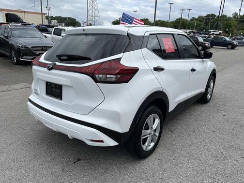 Fresh Powder 2024 Nissan Kicks S