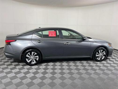2025 Nissan Altima S FWD