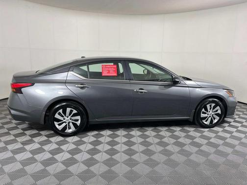 2025 Nissan Altima S FWD