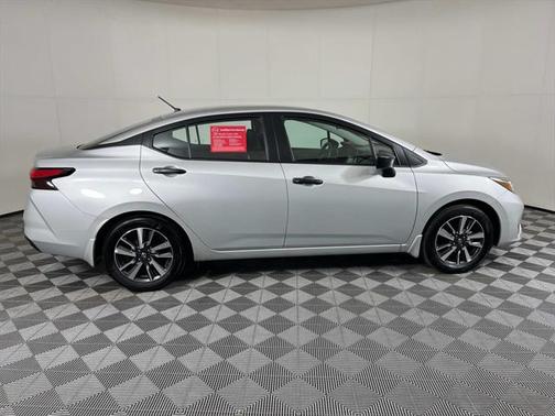 2024 Nissan Versa 1.6 S