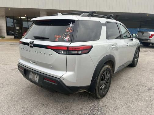 2022 Nissan Pathfinder SV 2WD