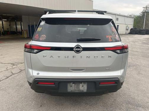 2022 Nissan Pathfinder SV 2WD