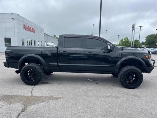 2018 Nissan Titan XD SL