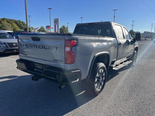 2024 Chevrolet Silverado 2500 Custom