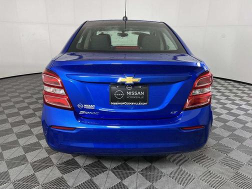 2020 Chevrolet Sonic FWD Sedan LT