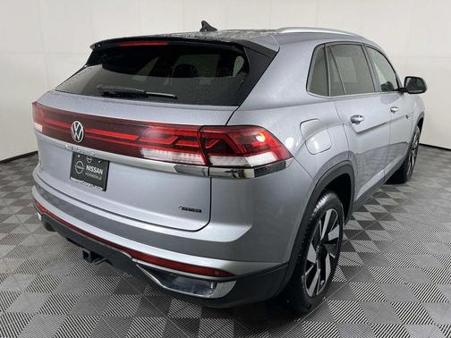 2024 Volkswagen Atlas Cross Sport 2.0T SE w/Technology 4MOTION