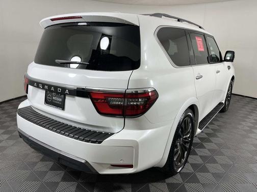 2024 Nissan Armada Platinum 4WD