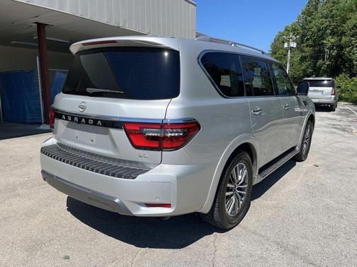 Brilliant Silver Metallic 2024 Nissan Armada SL 2WD