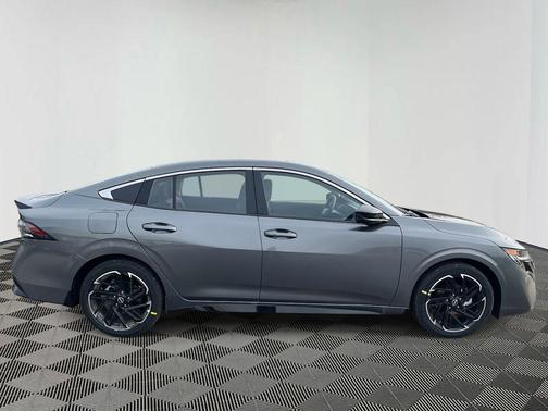 Gun Metallic 2026 Nissan Sentra SR