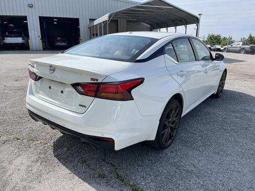 Pearl White 2025 Nissan Altima SR AWD