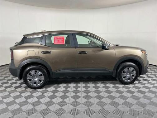 2025 Nissan Kicks S
